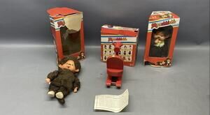 2 Lot Monchhichi, Vintage - 1974 with blue eyes, Sekiguchi company 8in Box Horse